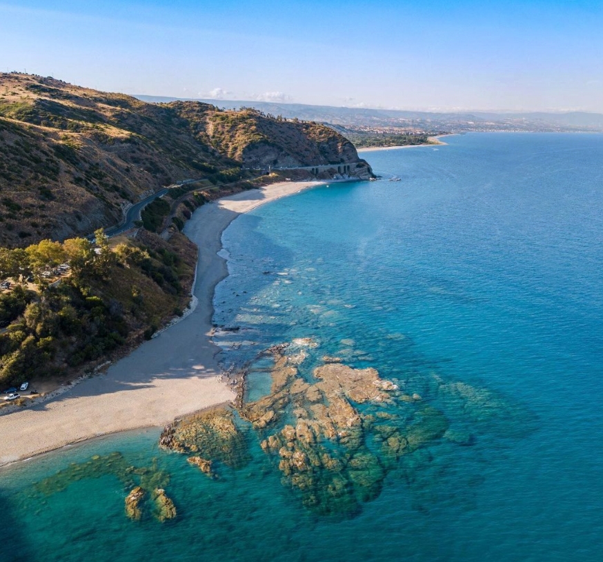 mare scogli capo bruzzano - Turismo subacqueo in Calabria, tra i fondali più ricchi del Mediterraneo - 27 mare scogli capo bruzzano - Meraviglie di Calabria - 26