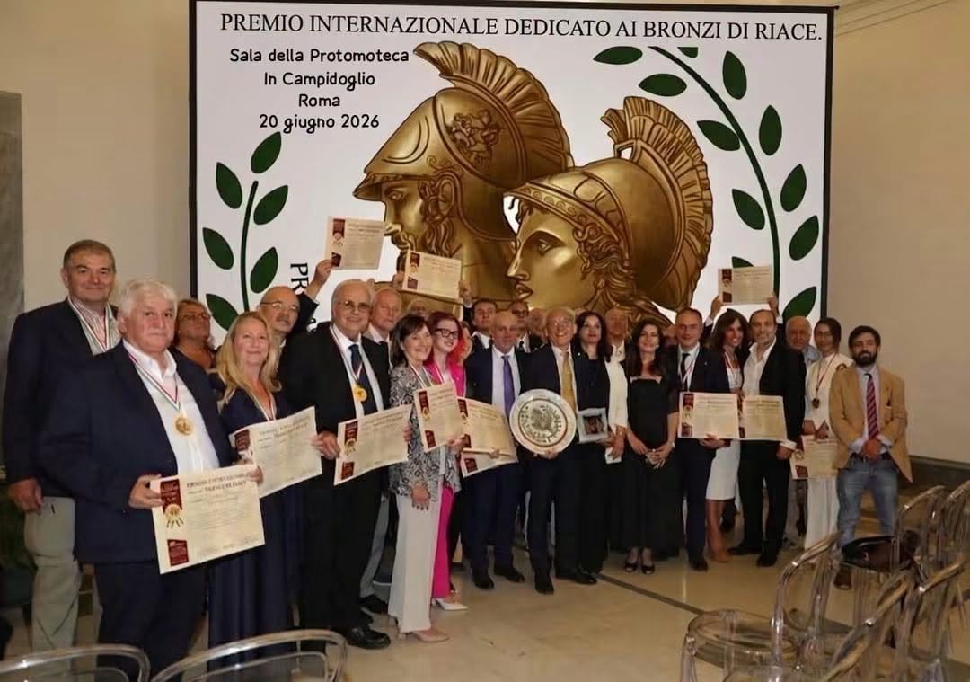 vincenzo ferraro 11 - Il maestro ceramista di Seminara Vincenzo Ferraro premiato a Roma - 3 vincenzo ferraro 11 - Meraviglie di Calabria - 2