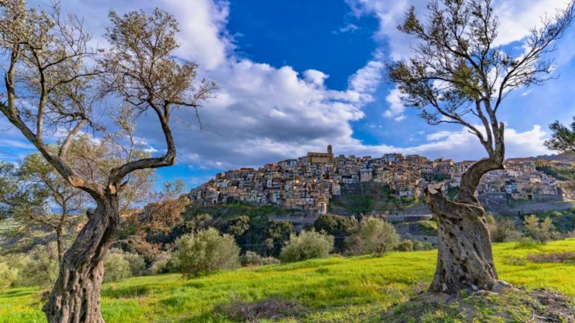 A Palazzo Gallelli di Badolato due mostre raccontano la Calabria