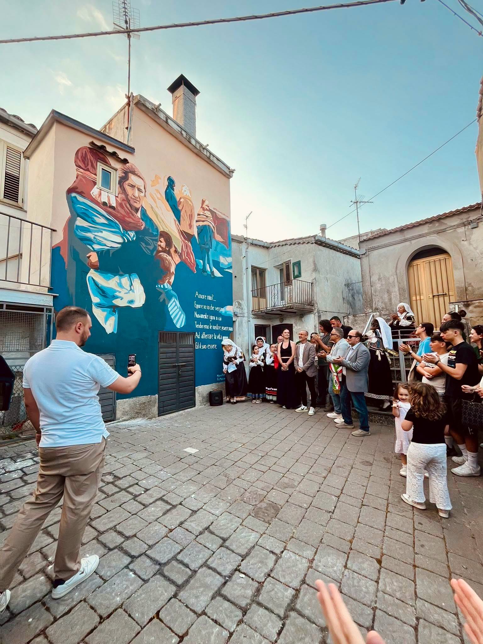 Pallagorio murales 3 - Simili destini, la storia di Kosovo e Arberia nel murale di Pallagorio - 5 Pallagorio murales 3 - Meraviglie di Calabria - 4