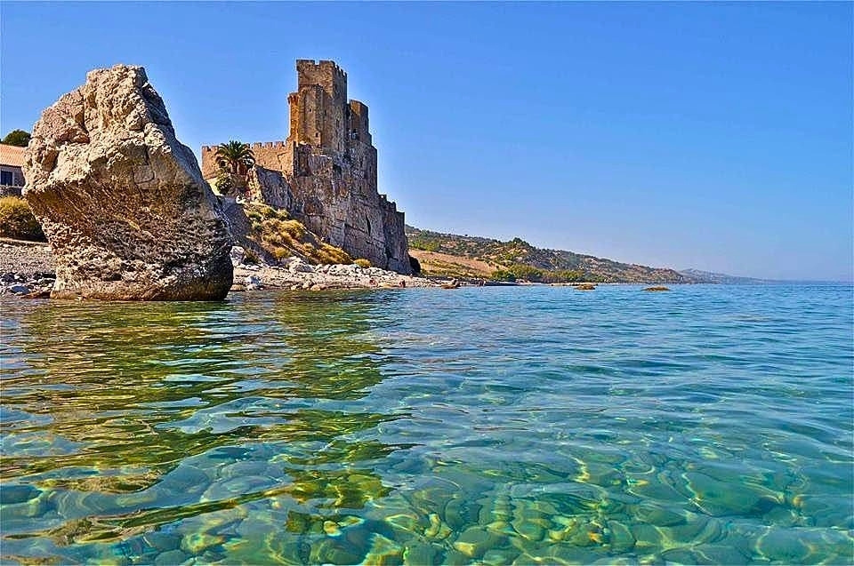 Roseto Castello ph Emanuele Pisarra - I fiori di Federico II, a Roseto Capo Spulico nasce il Labirinto delle Rose - 3 Roseto Castello ph Emanuele Pisarra - Meraviglie di Calabria - 2