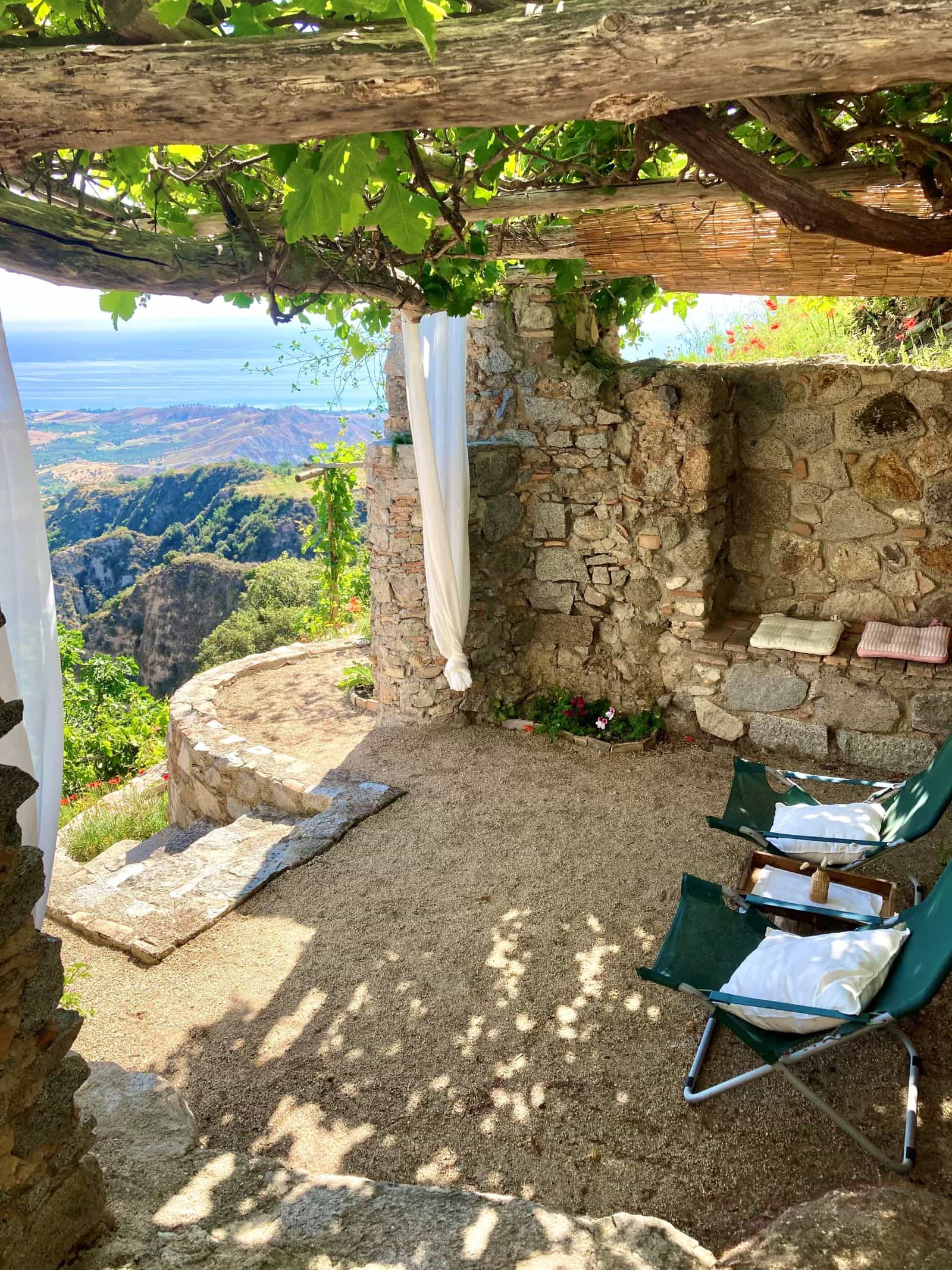 Santa Caterina dello Ionio Monica Host Airbnb 1 - Keep calm and… che sorpresa, Santa Caterina dello Ionio! - 7 Santa Caterina dello Ionio Monica Host Airbnb 1 - Meraviglie di Calabria - 6