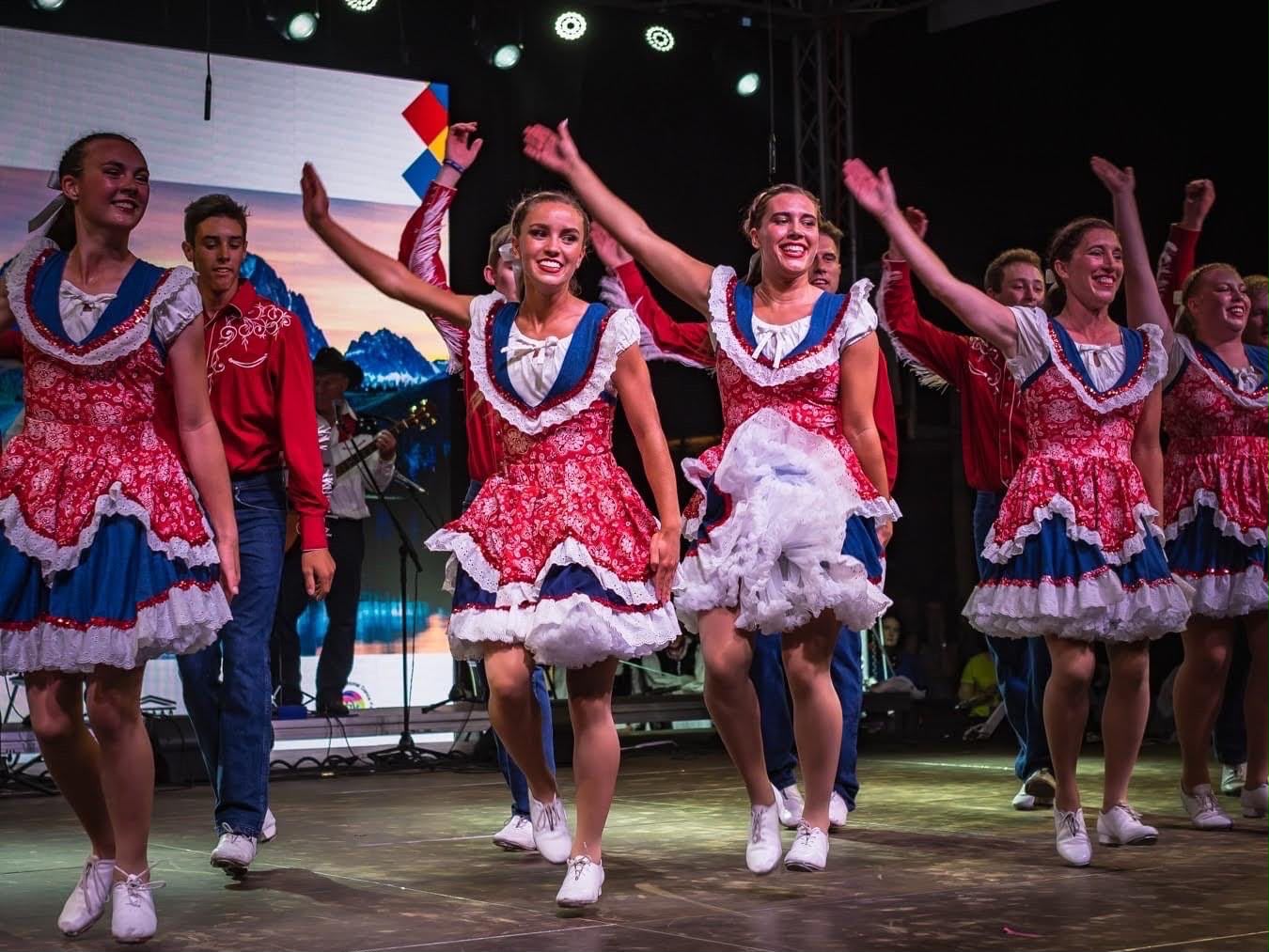 Castrovillari festifal floklore 5 - Da domani al via l'Estate del Folklore e del Parco del Pollino - 3 Castrovillari festifal floklore 5 - Meraviglie di Calabria - 2