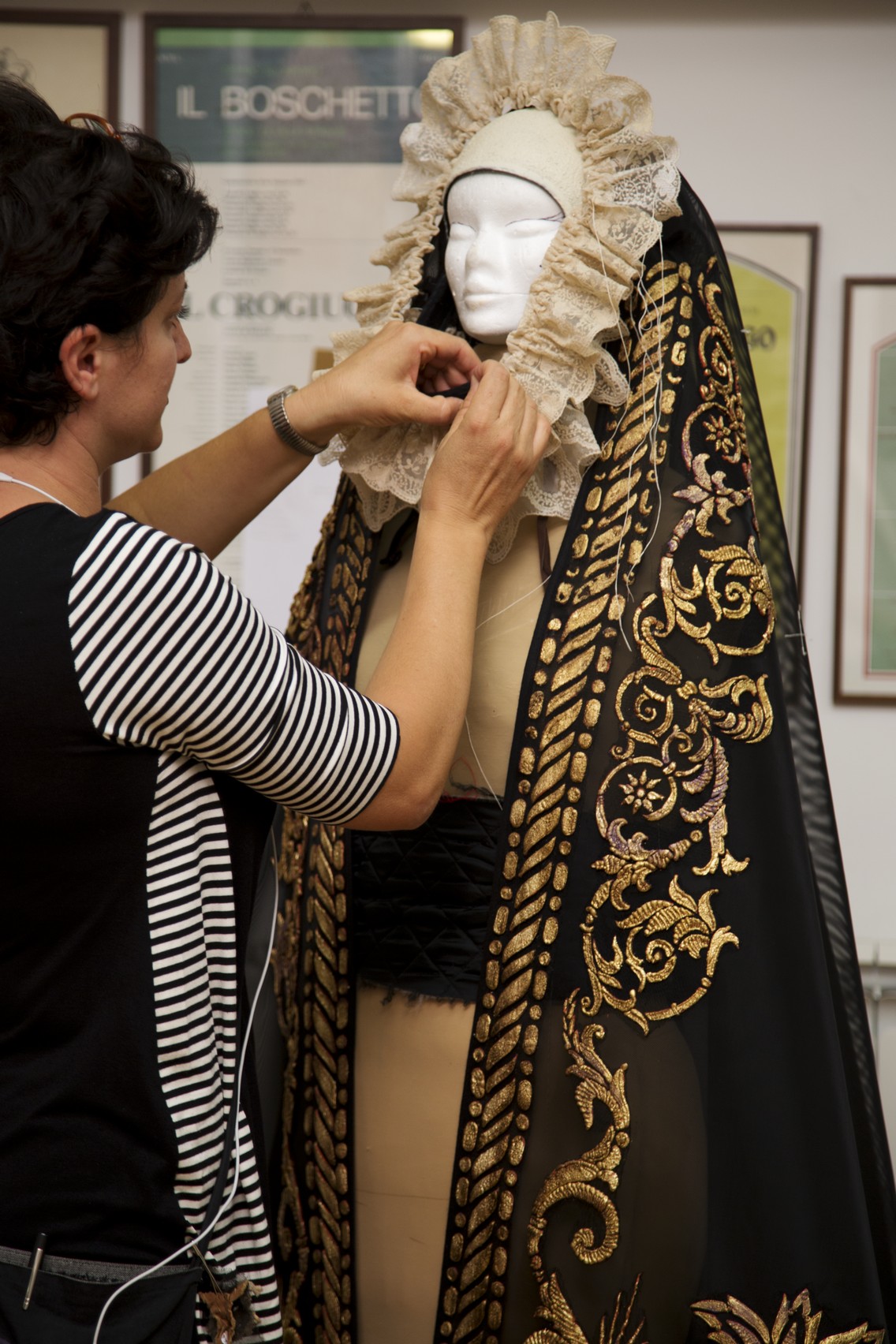 Cinema PhTirelli costumi 1 - L'arte dei costumi, al via in Calabria il corso di sartoria per il Cinema - 3 Cinema PhTirelli costumi 1 - Meraviglie di Calabria - 2
