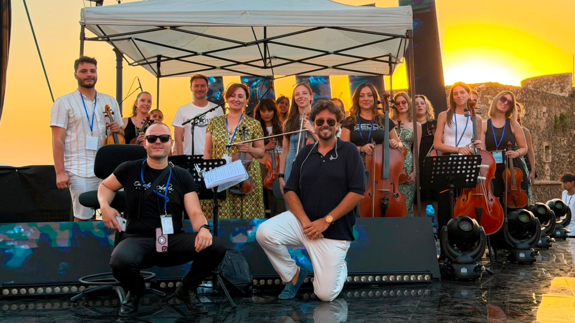 ORCHESTRA FILARMONICA CALABRIA PIZZO cover - Dal Castello Murat di Pizzo "La Notte del Mare" su Rai 2 - 5 ORCHESTRA FILARMONICA CALABRIA PIZZO cover - Meraviglie di Calabria - 4