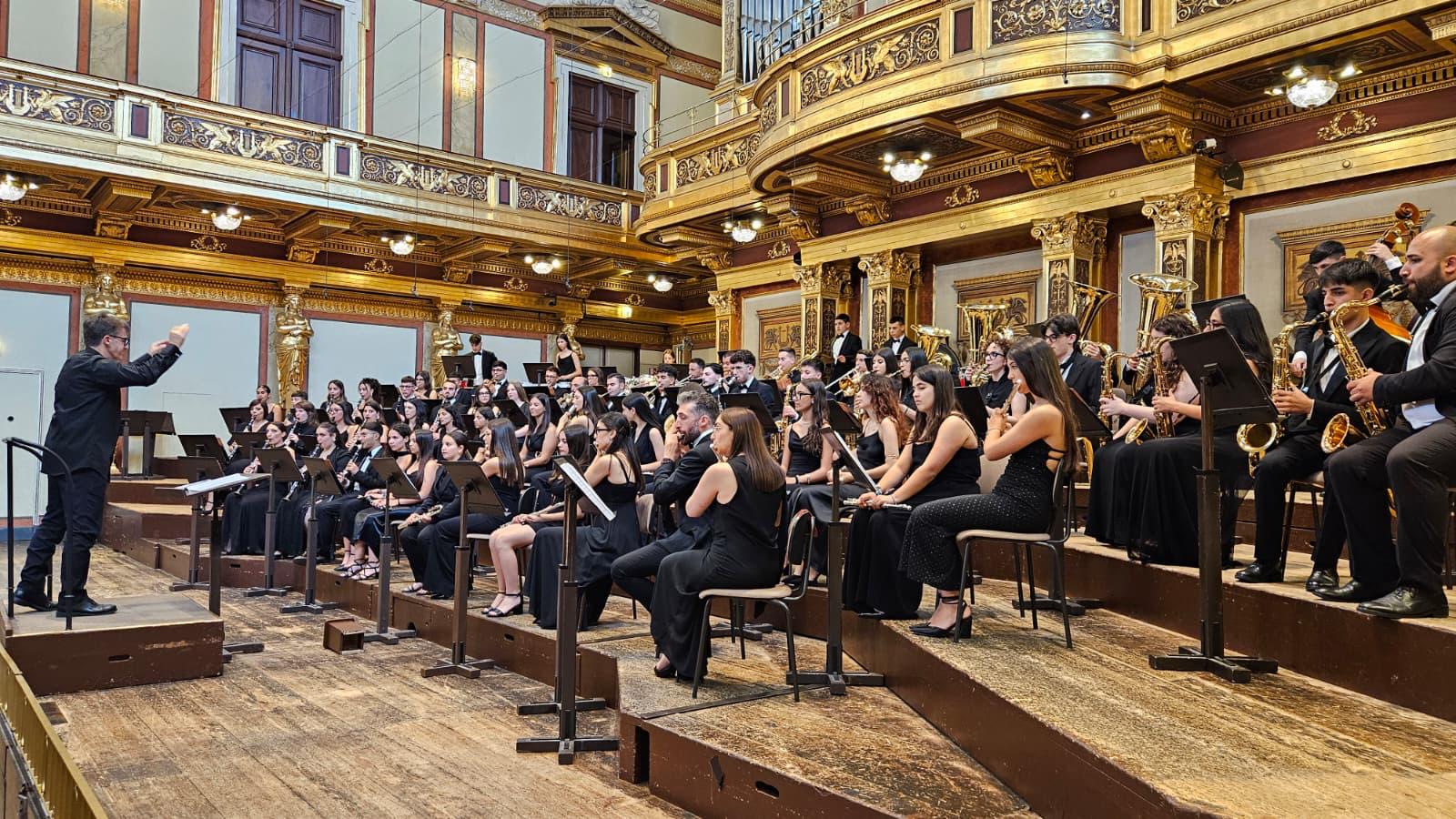 Orchestra Giovanile di Laureana di Borrello Platinum Award The World Orchestra Festival di Vienna 26 - A Laino Borgo il Festival delle Bande Musicali e il Premio Artemide - 5 Orchestra Giovanile di Laureana di Borrello Platinum Award The World Orchestra Festival di Vienna 26 - Meraviglie di Calabria - 4