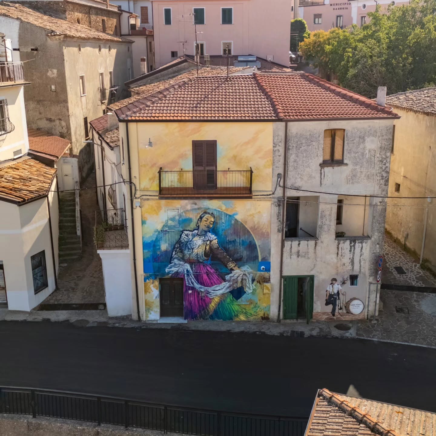 Santa Sofia dEpiro Gulia Lebibe Topalli 7 - Ylberi, a Santa Sofia d'Epiro il murale che celebra il costume arbëresh - 17 Santa Sofia dEpiro Gulia Lebibe Topalli 7 - Meraviglie di Calabria - 16