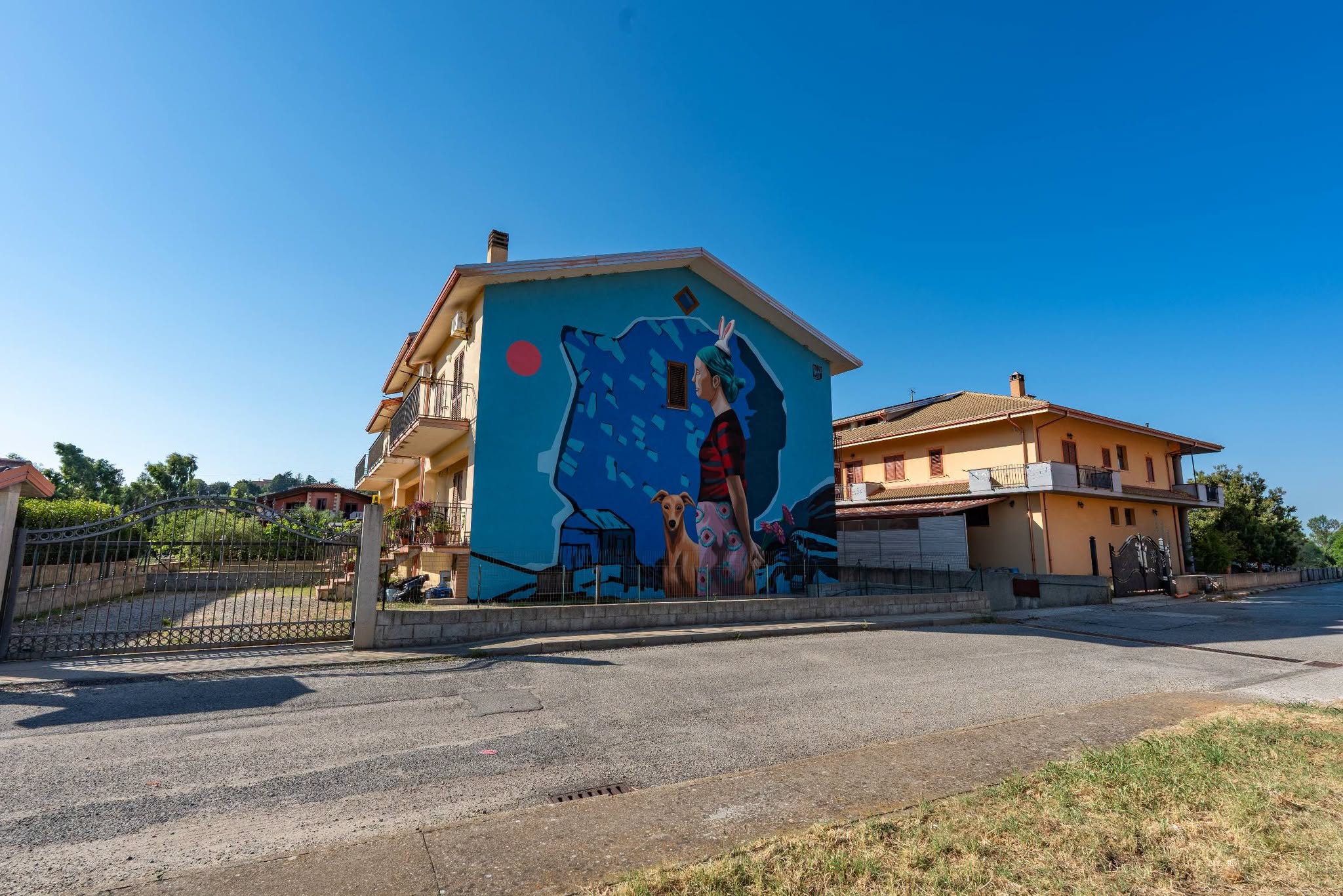 santa sofia depiro murales tony gallo 5 - Tu più di tutti, a Santa Sofia d'Epiro il nuovo murale di Tony Gallo - 13 santa sofia depiro murales tony gallo 5 - Meraviglie di Calabria - 12