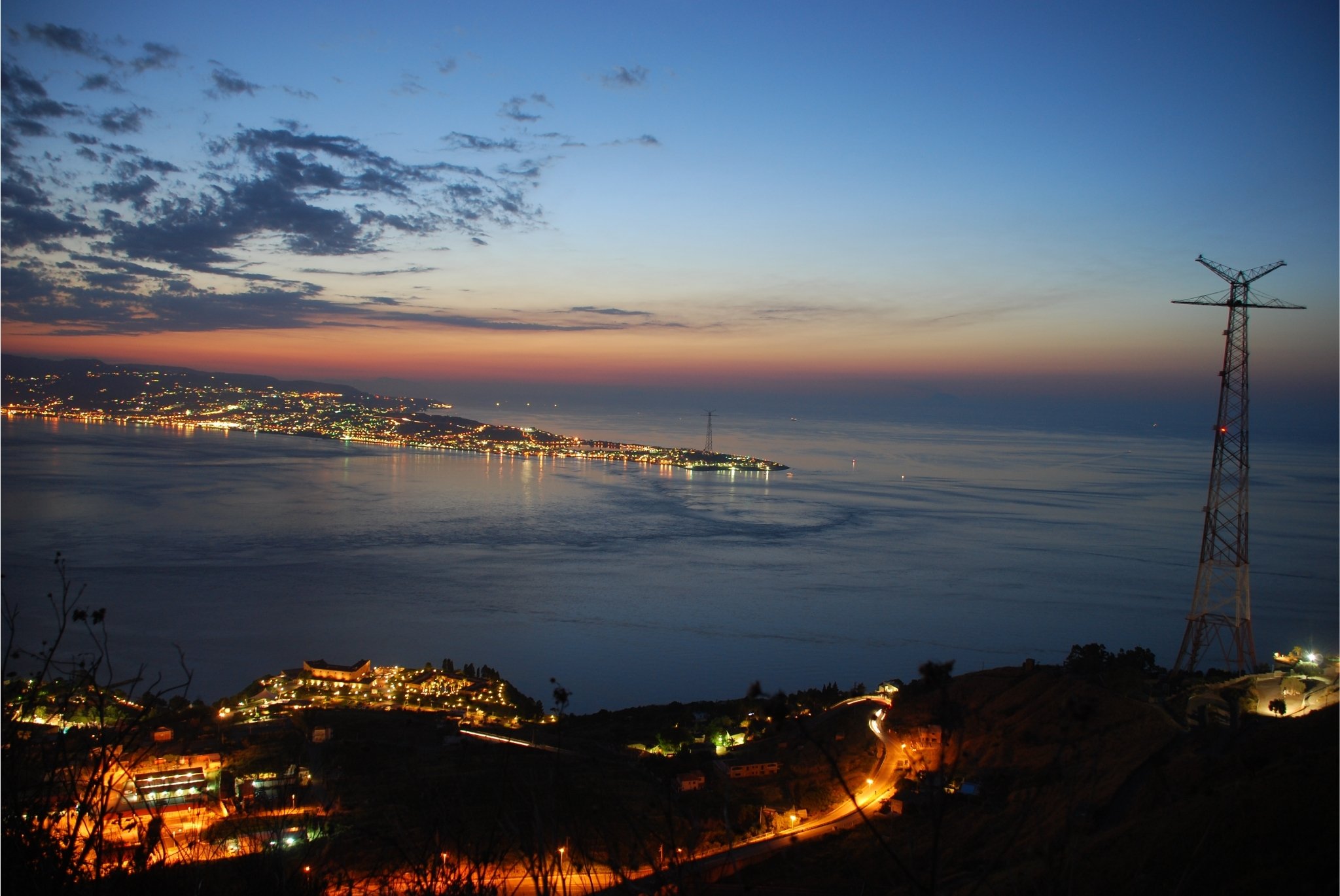stretto di messina Di piervincenzocanale CC BY 2.0 - Meraviglie di Calabria - 2