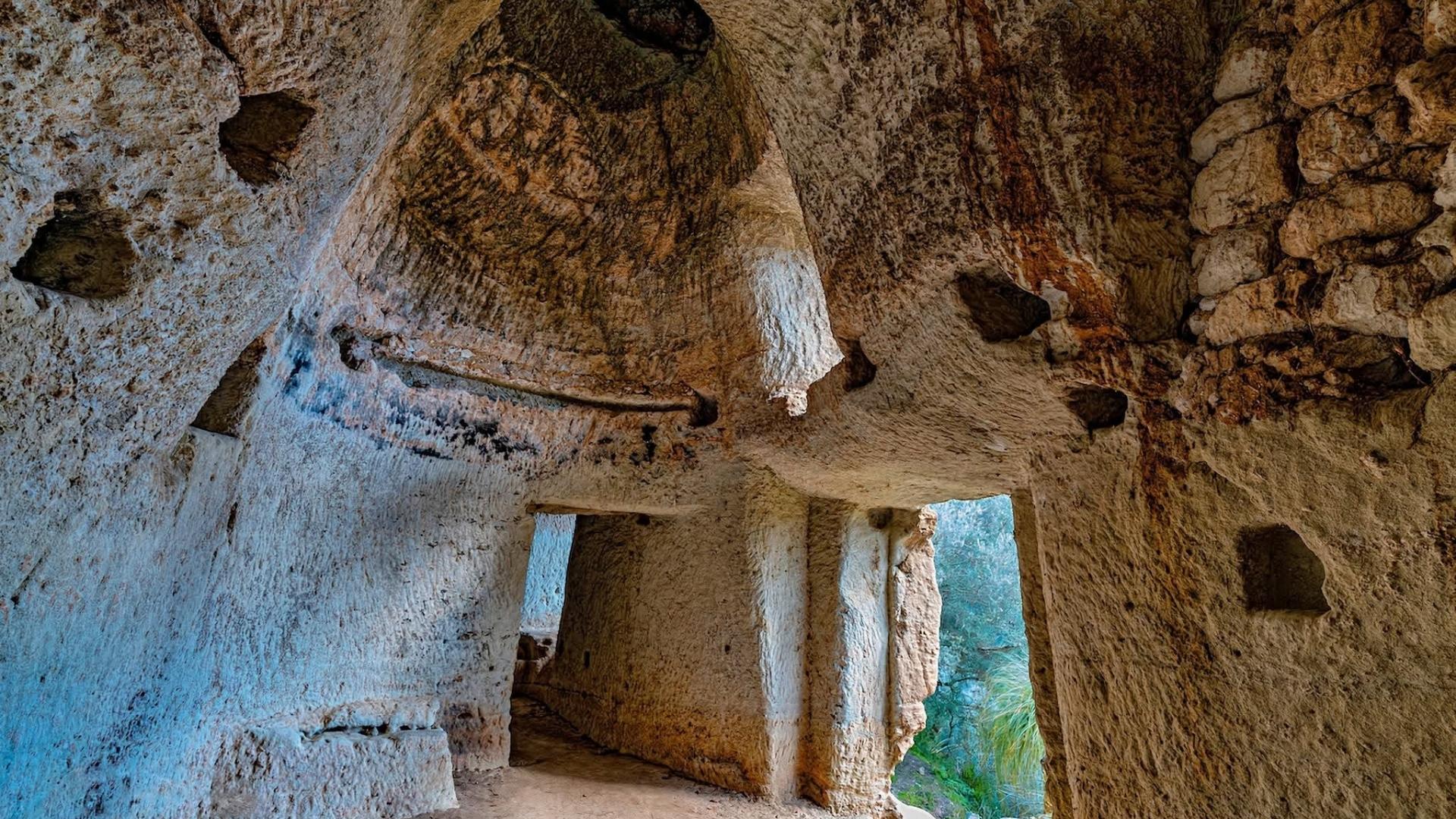 Grotte di Zungri set di “Giuseppe. Il padre terreno” di Mimmo Calopresti